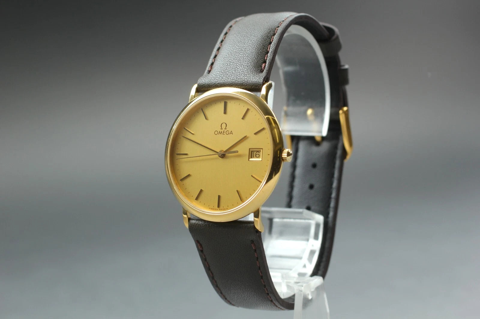 Vintage Omega DeVille 196.0312 Gold Date Quartz Mens Watch 32mm